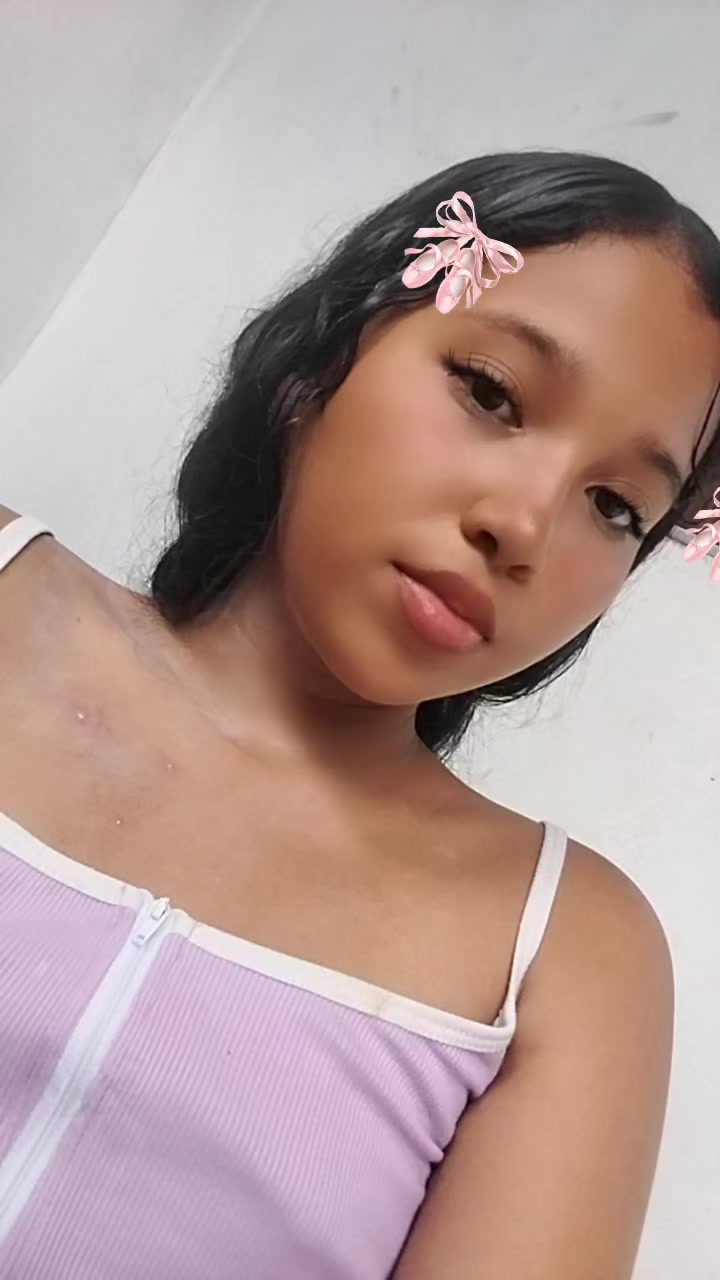 @🫦