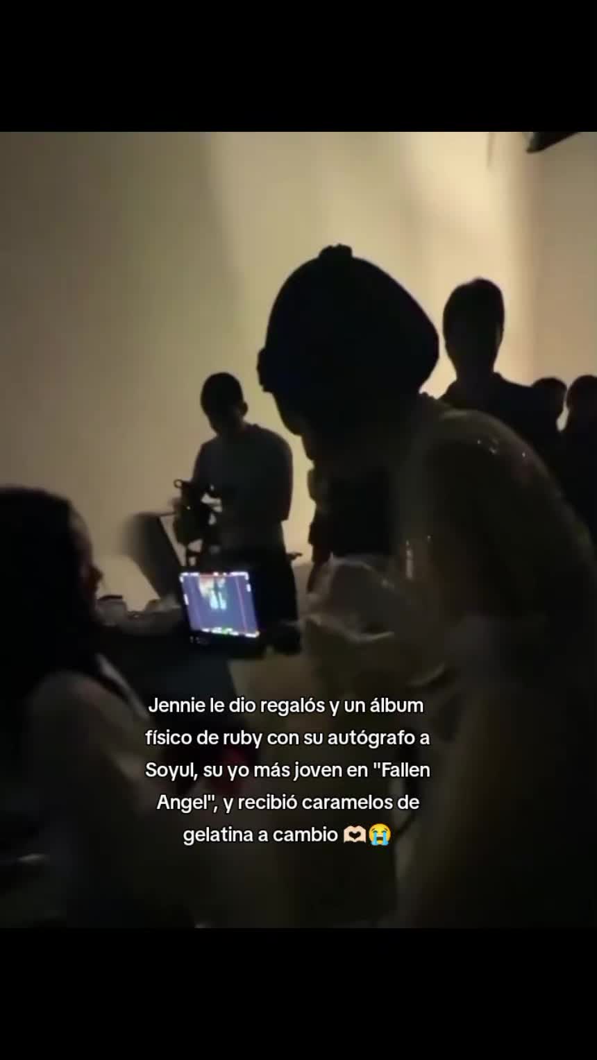 @Jennie 𝜗ৎ