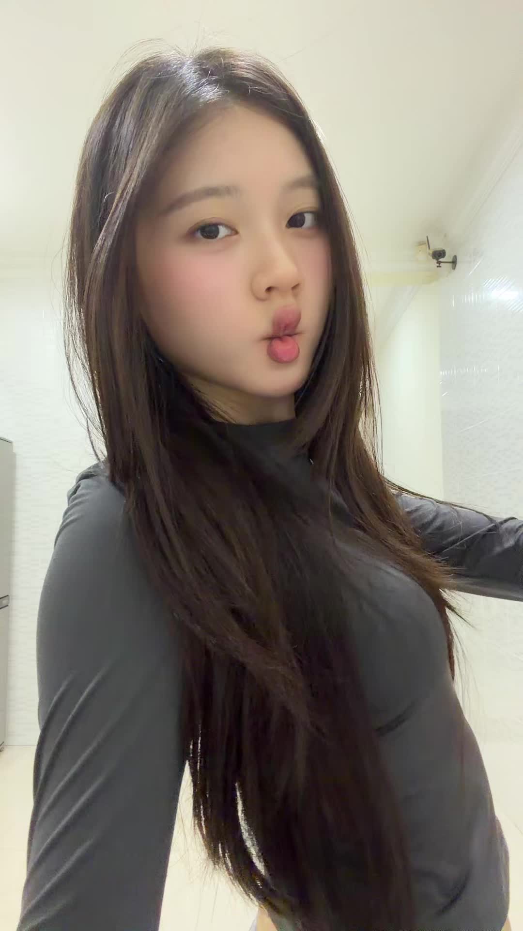 @breena 𝜗𝜚˚⋆