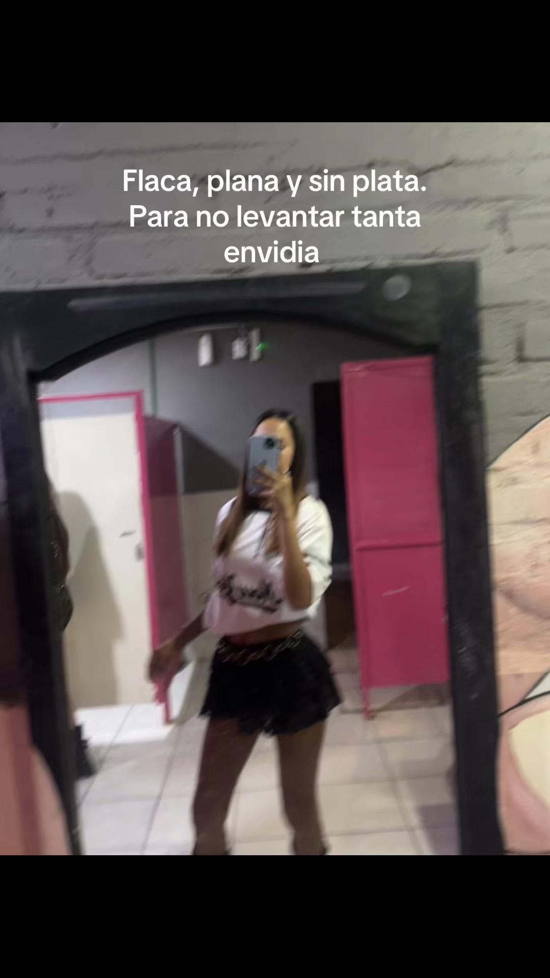 @Antonellaa