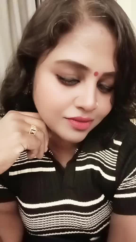@SweethuVanie