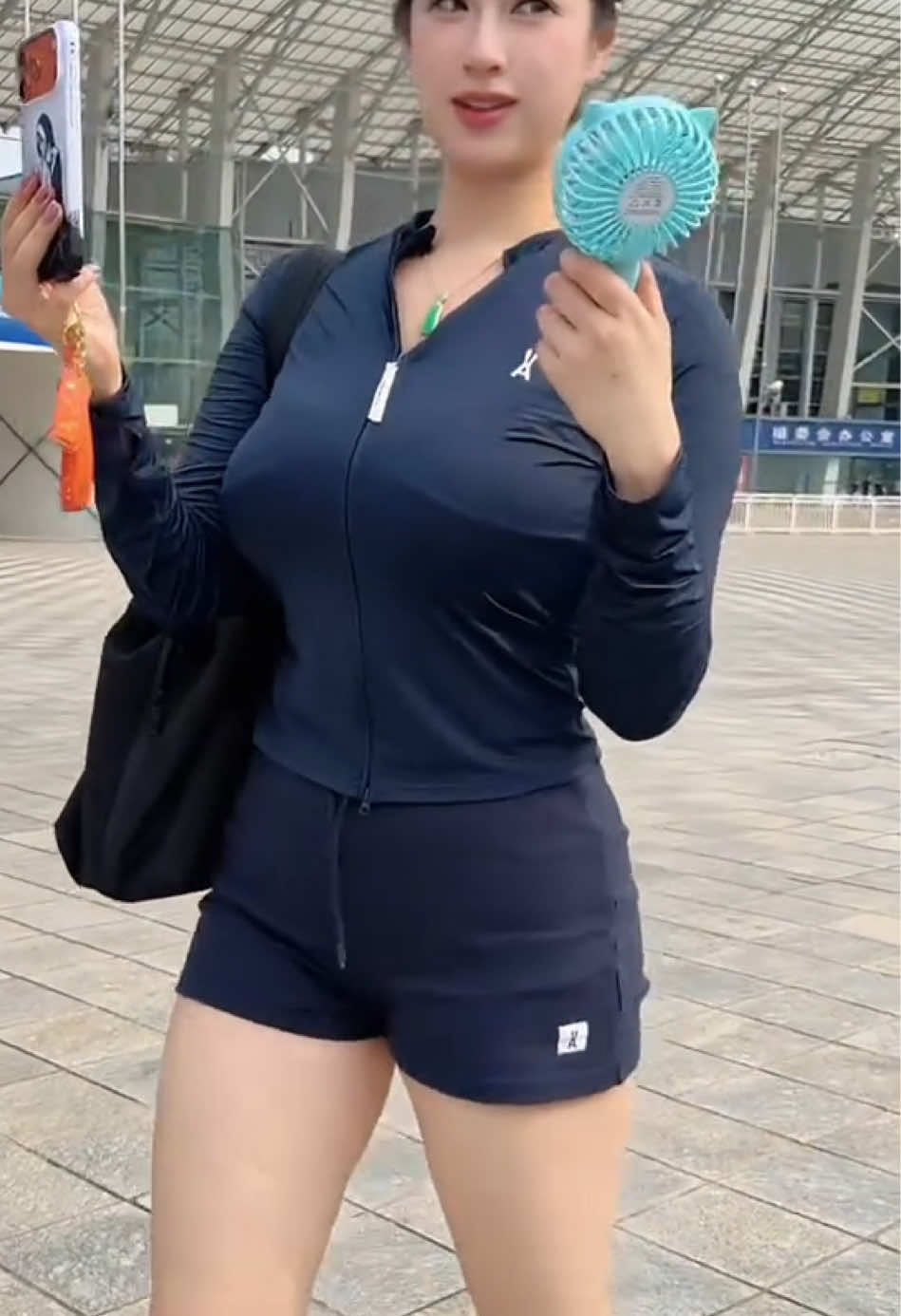 @Linda066