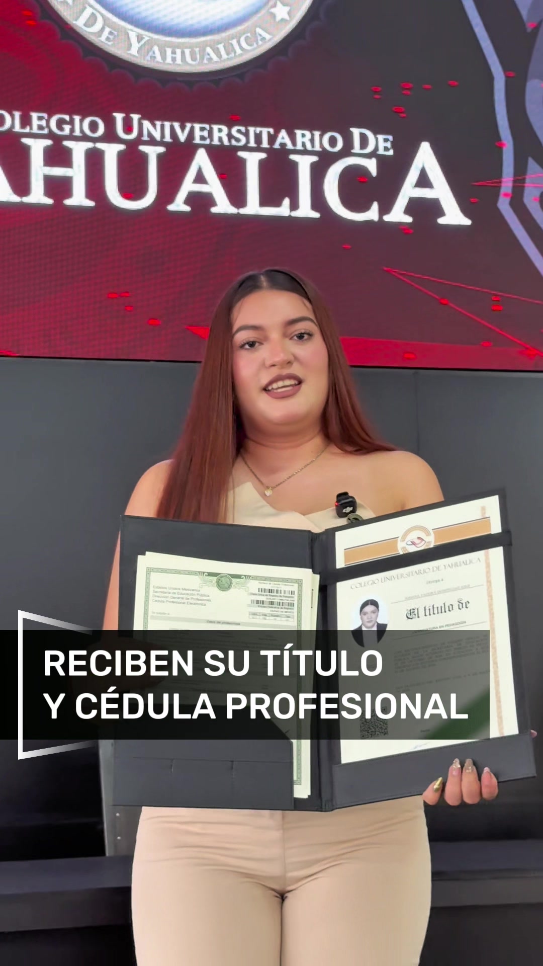 @Universidad De Yahualica
