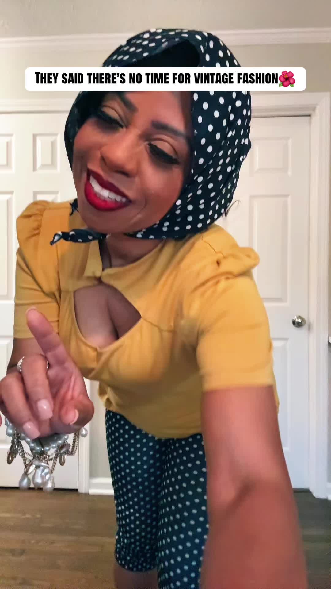 @TheVintageBelle