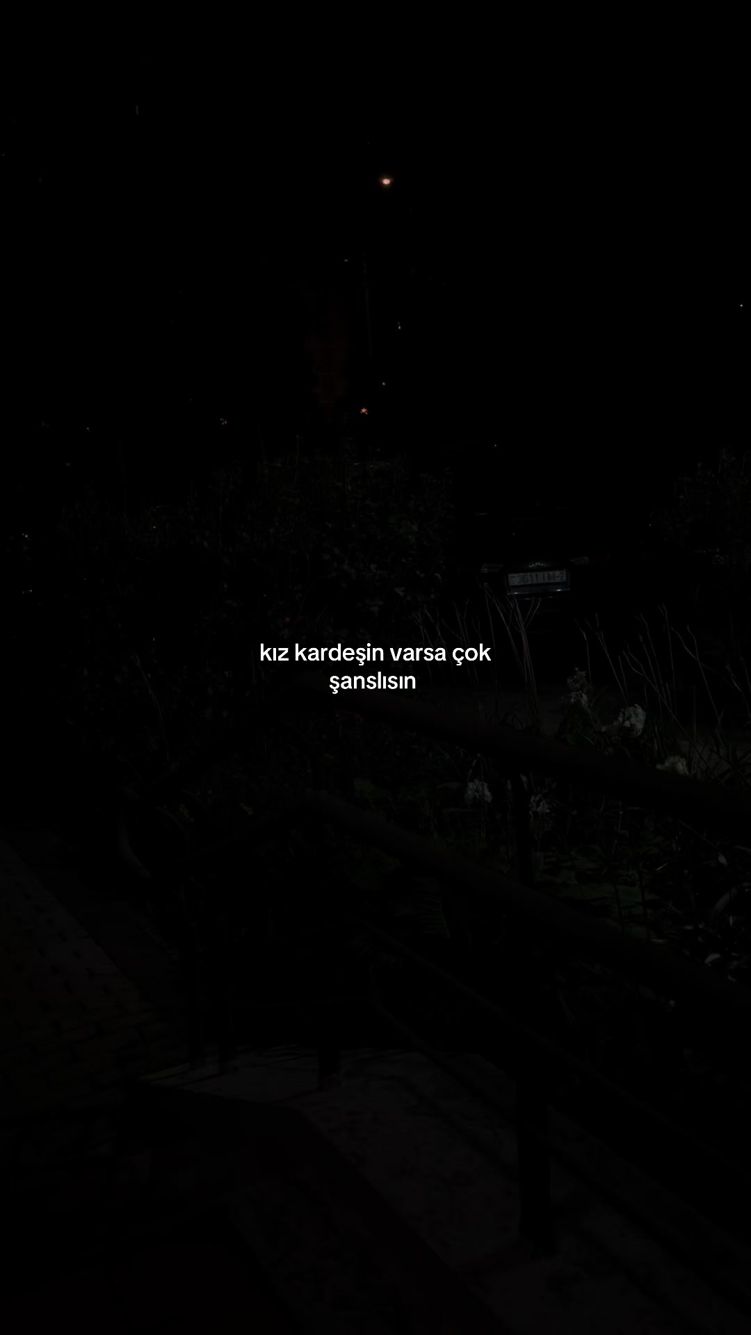 @𝓨.