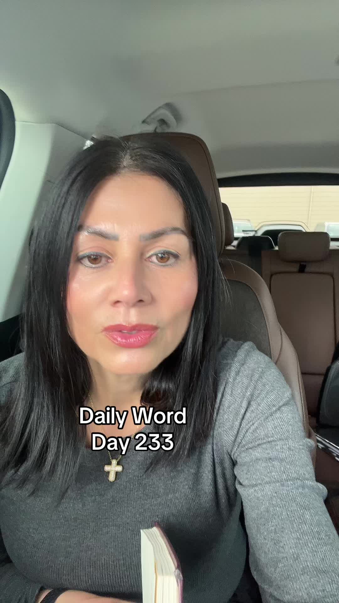 @yvonne.ghalleb ✝️