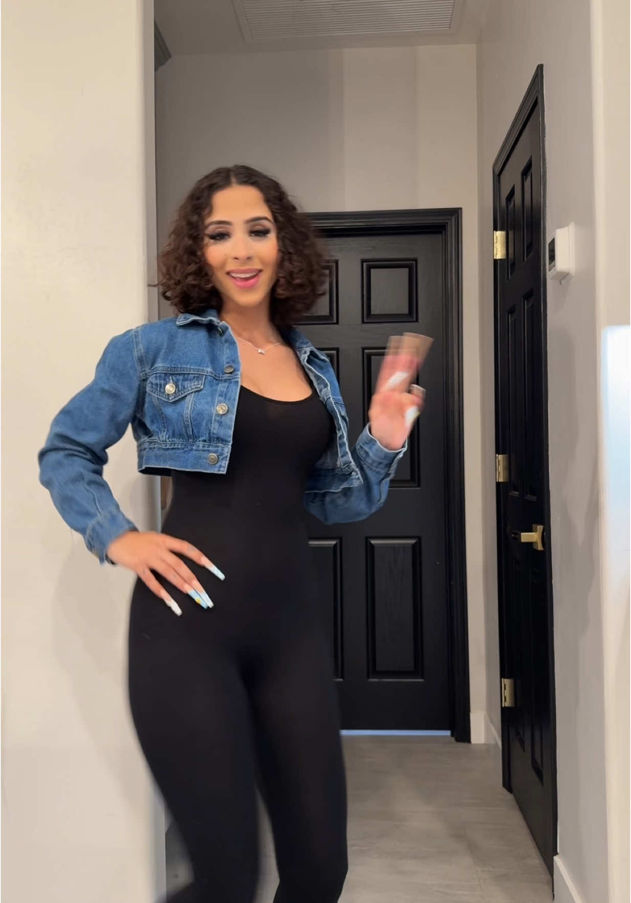 @𝒯𝒾𝓃𝒶