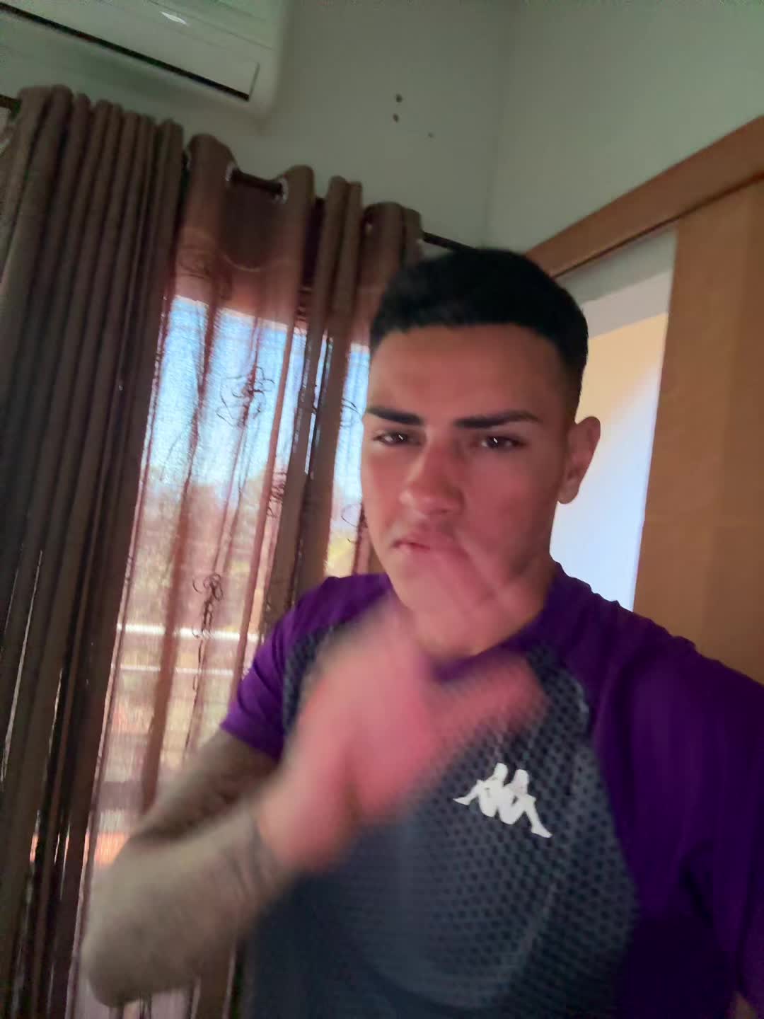 @Brando23