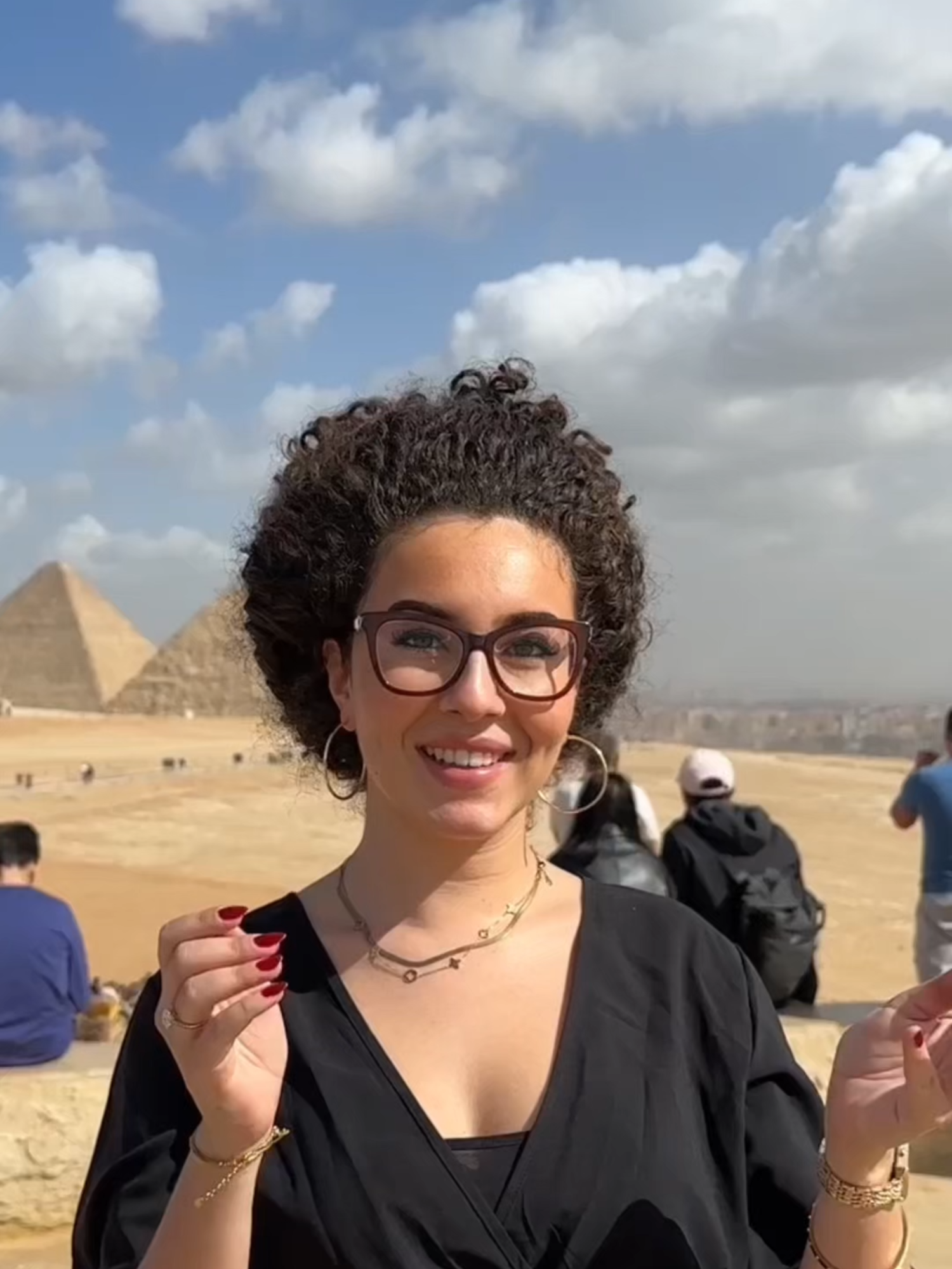 @The pyramids of Giza official