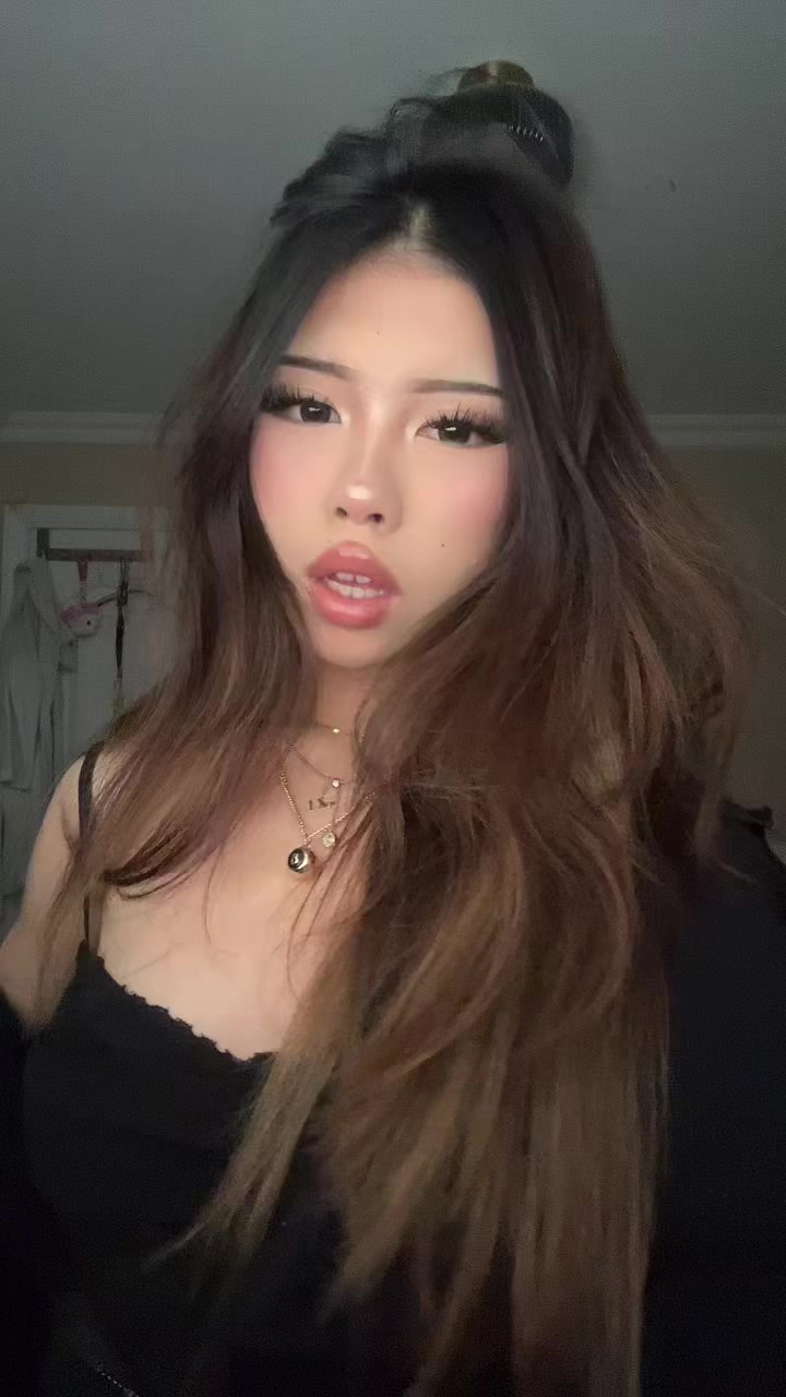 @CHLOE C