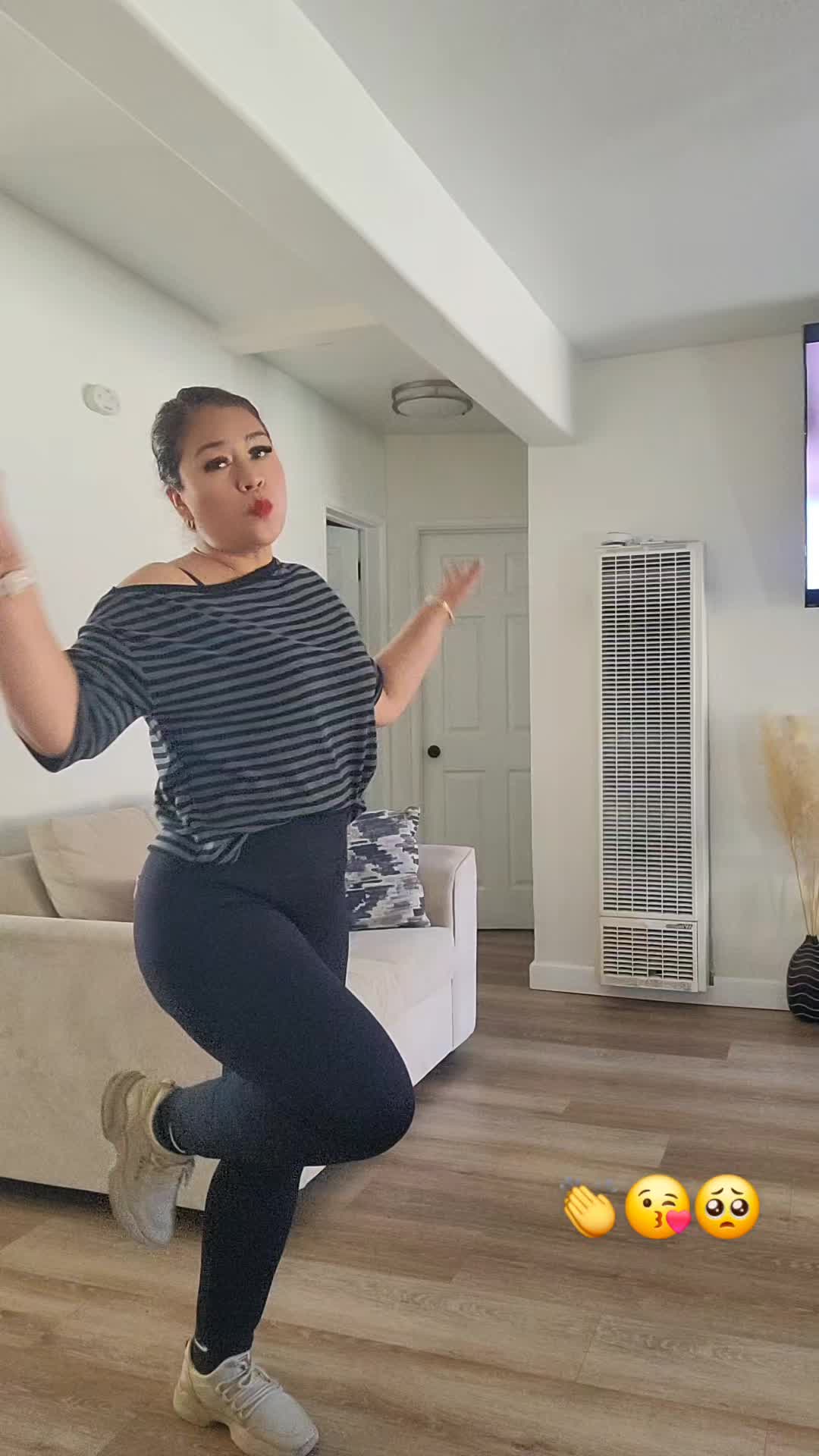@❤️la salvadore&ntilde;a 🇸🇻🥀🥂
