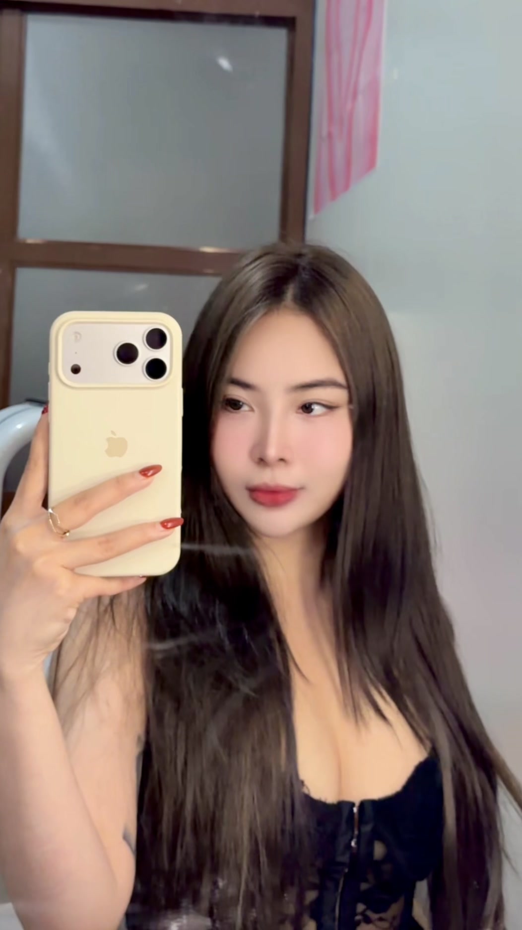 @nikkie_sy