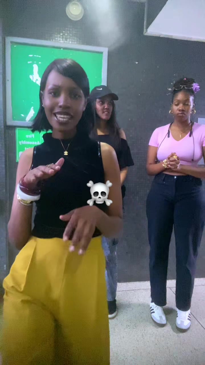 @TallGirlTrio