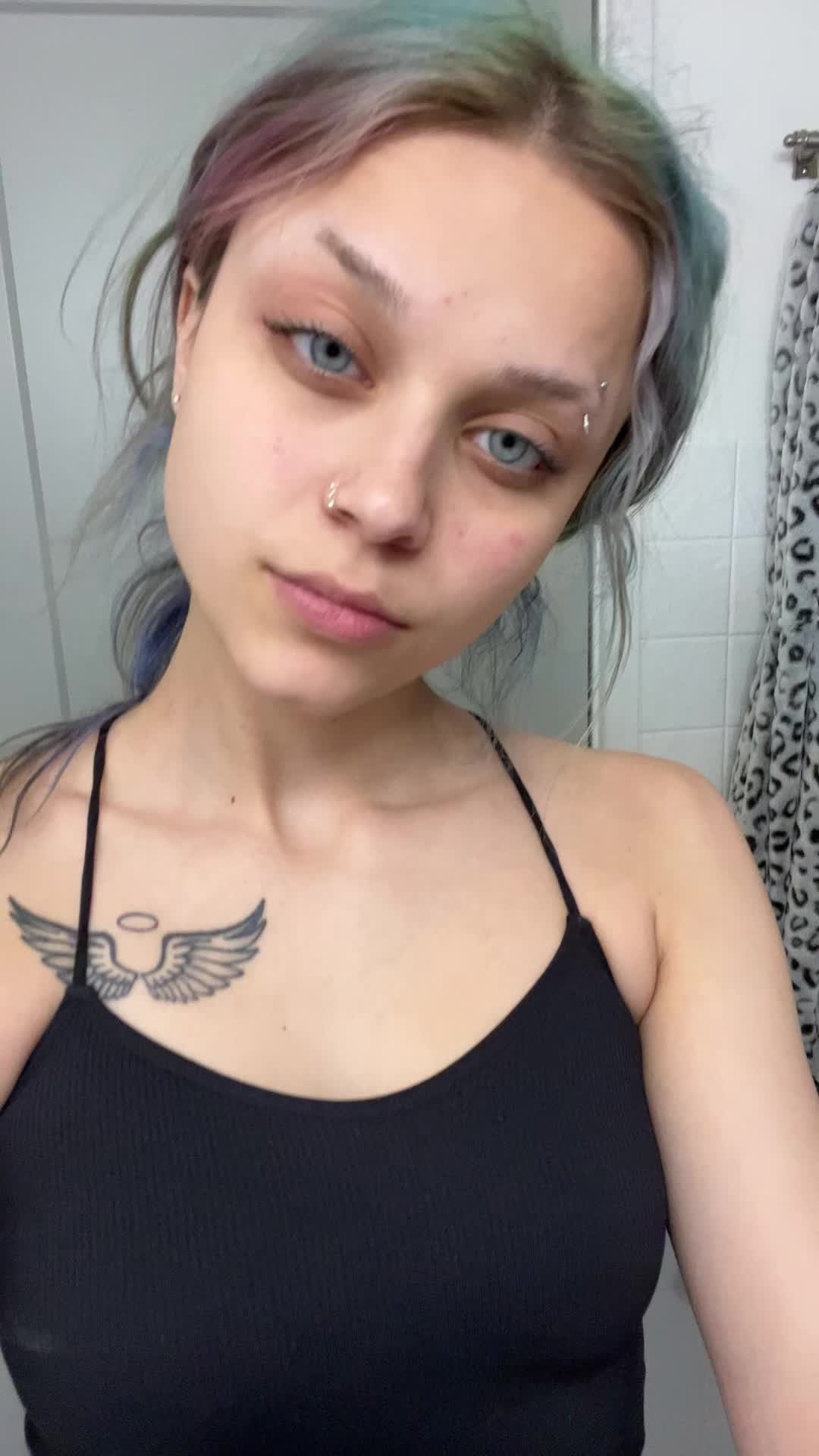 @hell0_kitty528