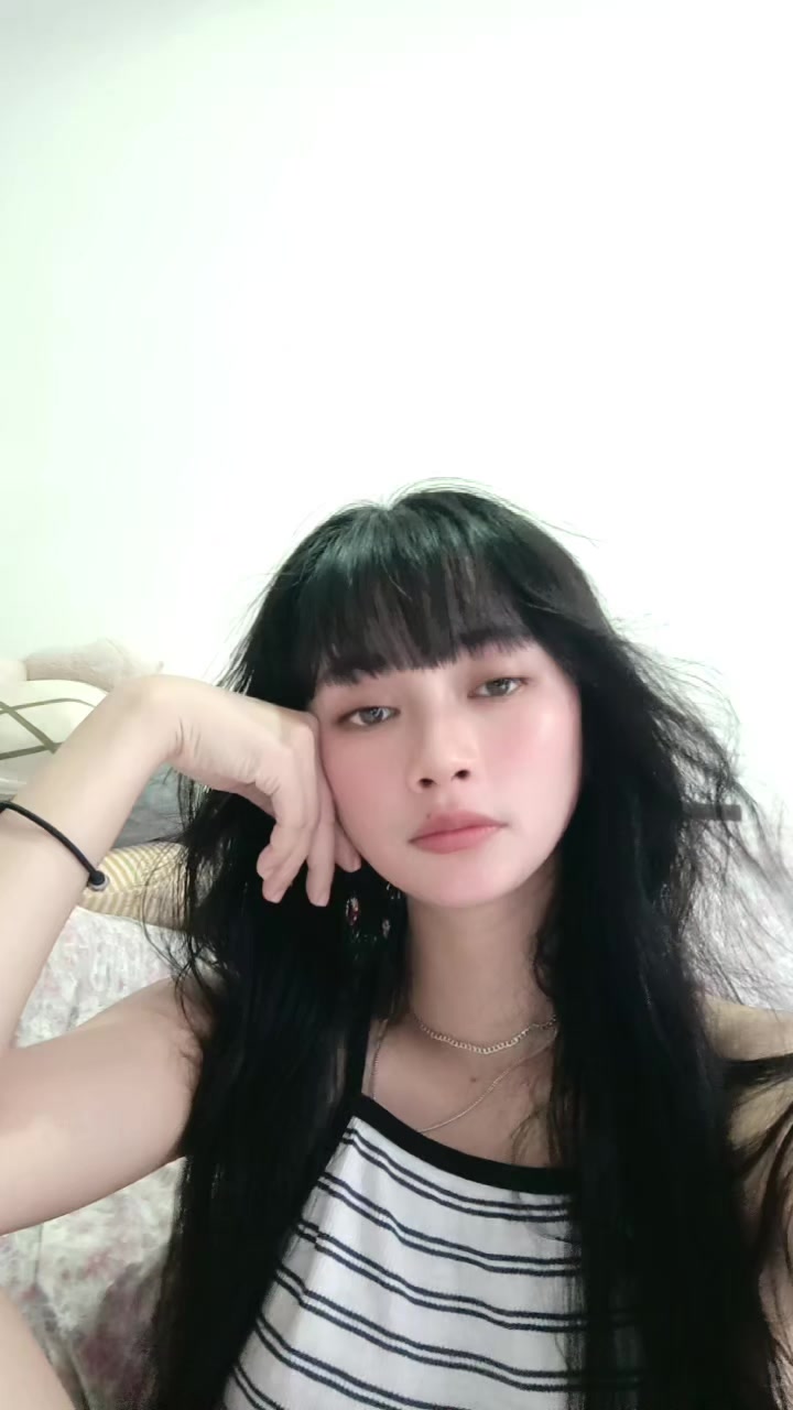 @helloimdaeeee