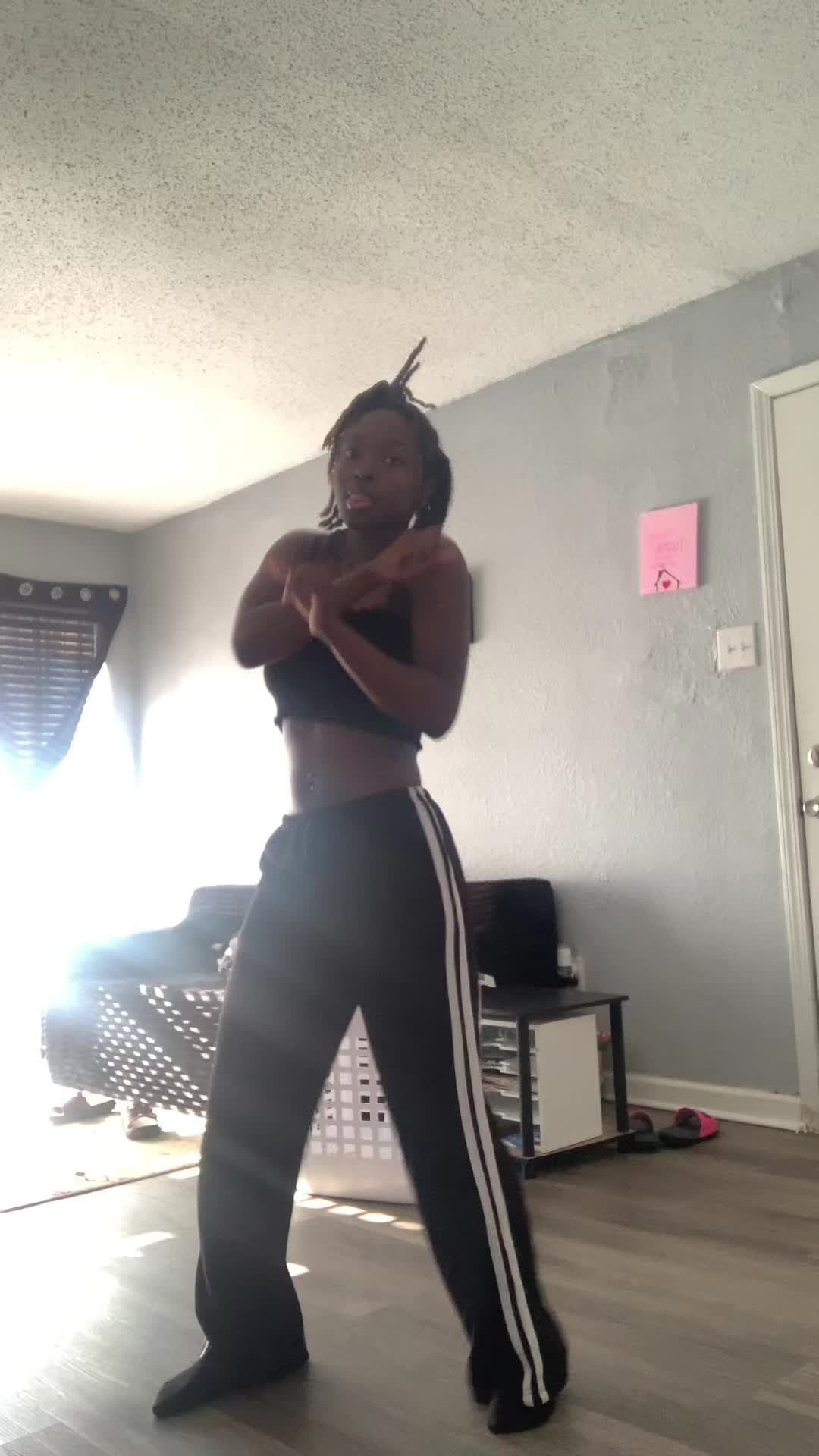@Kjones_dancer