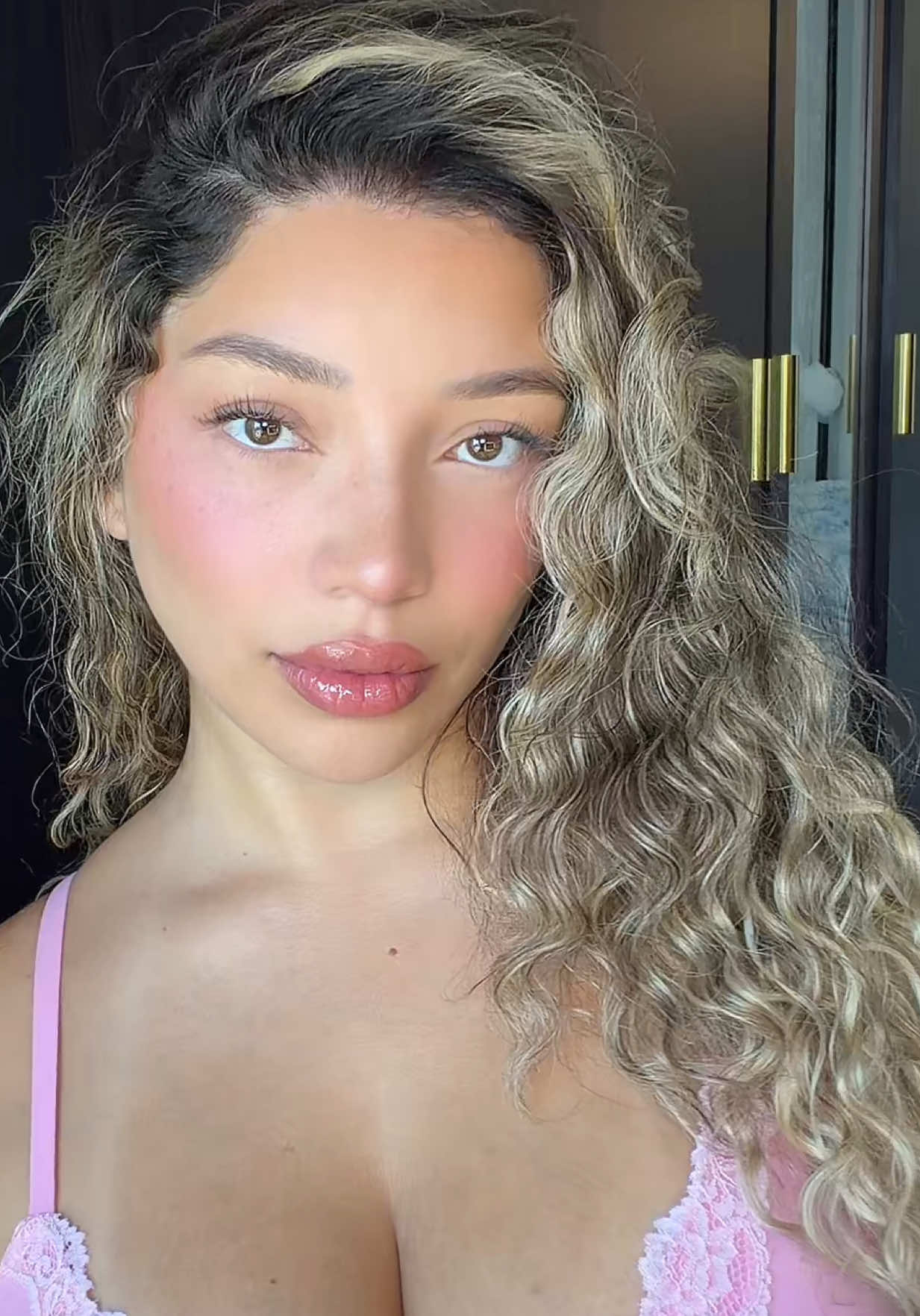 @ashlyyailin