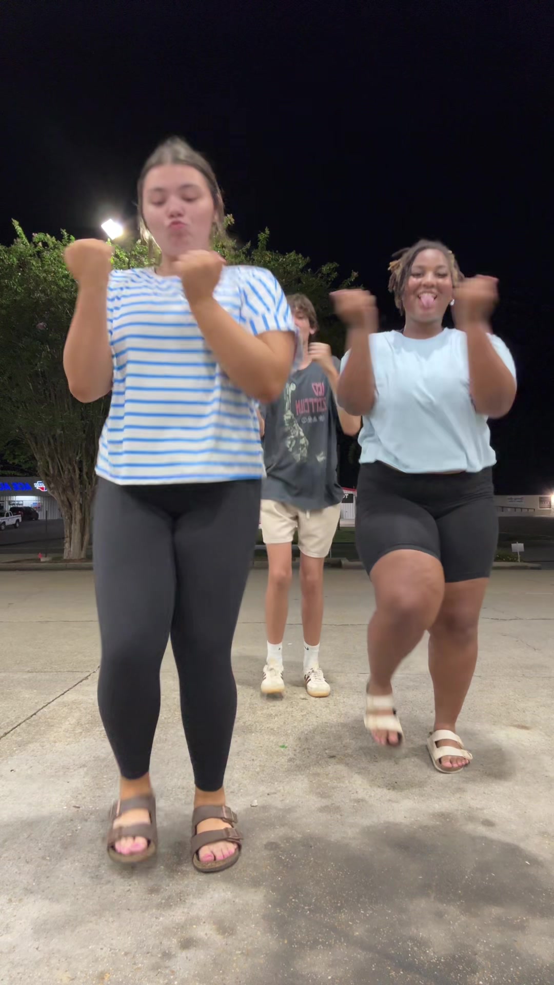 @bigjuicygal_22