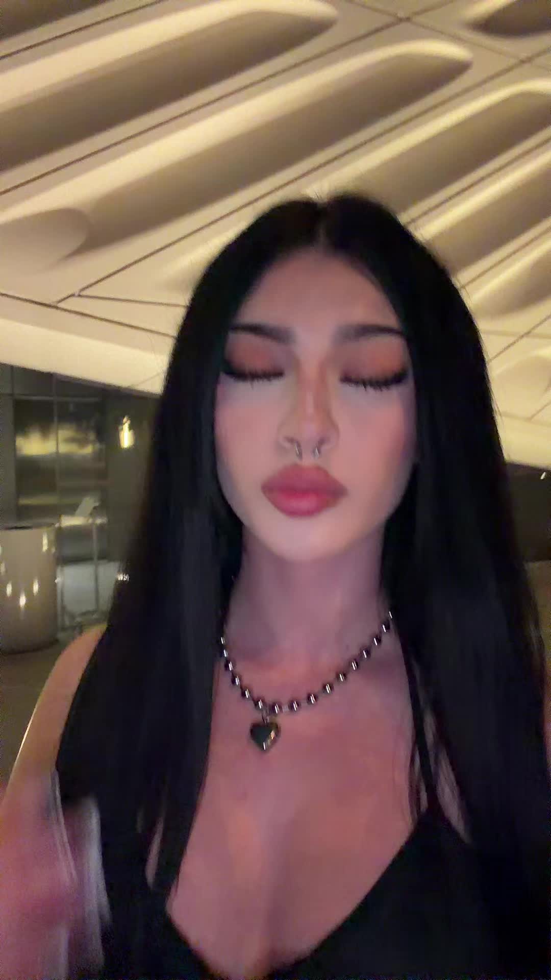 @itskiraswrld