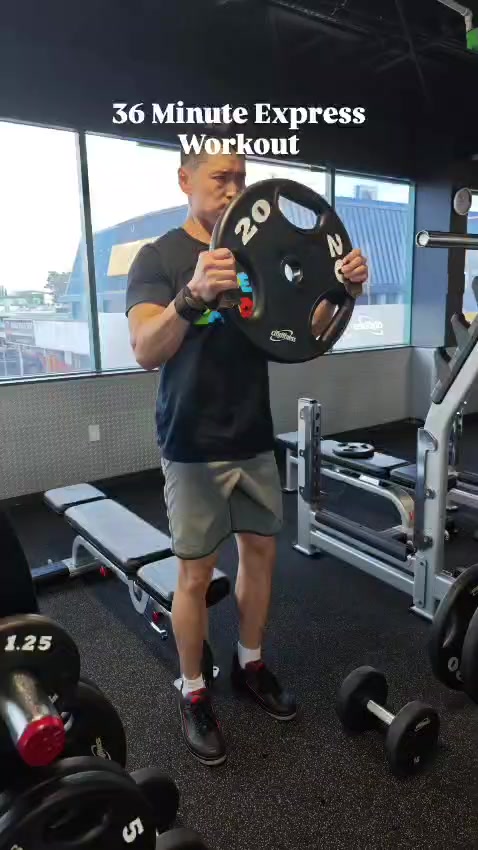 @SWEAT DAILY