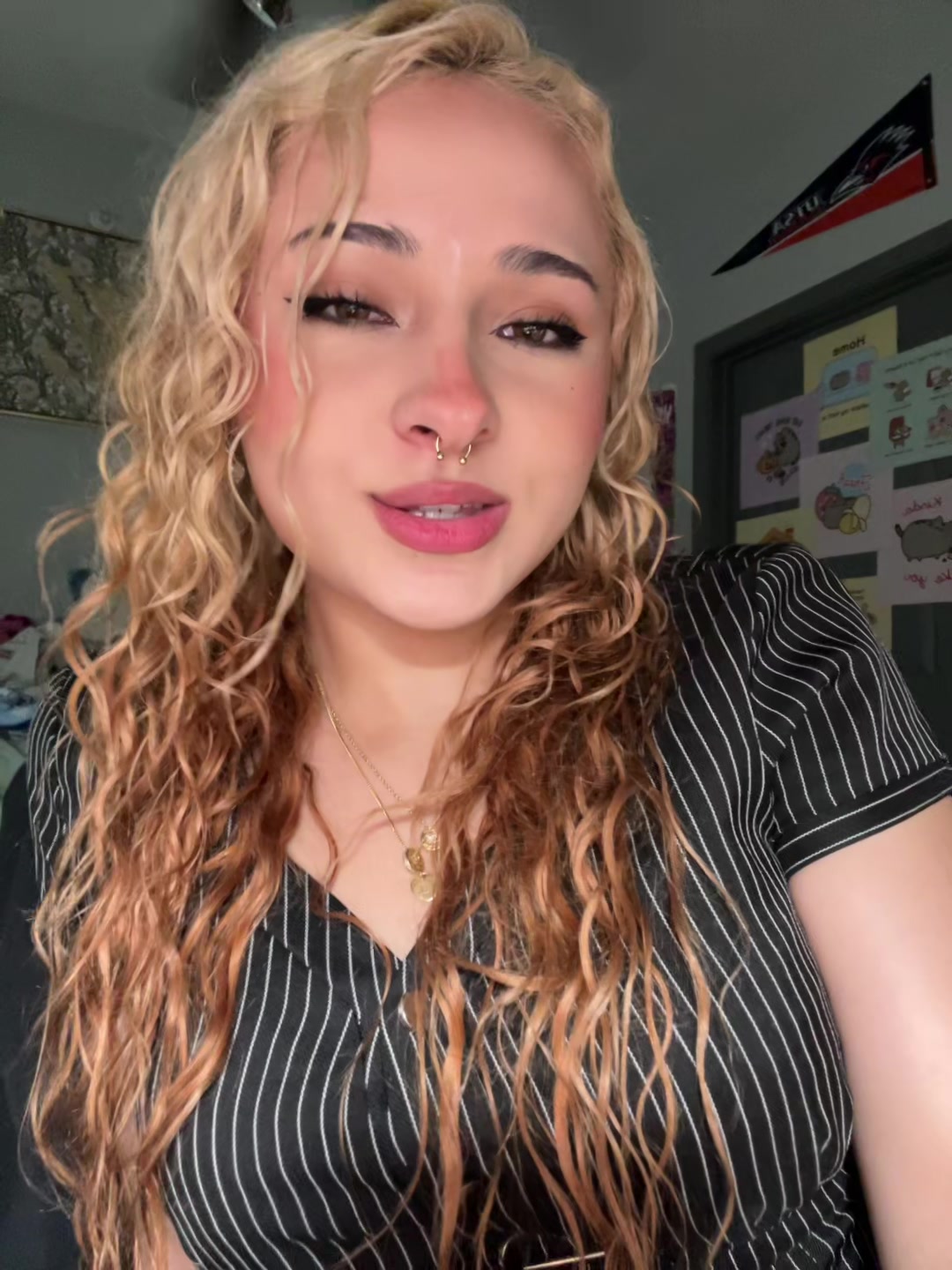 @lyvqrz