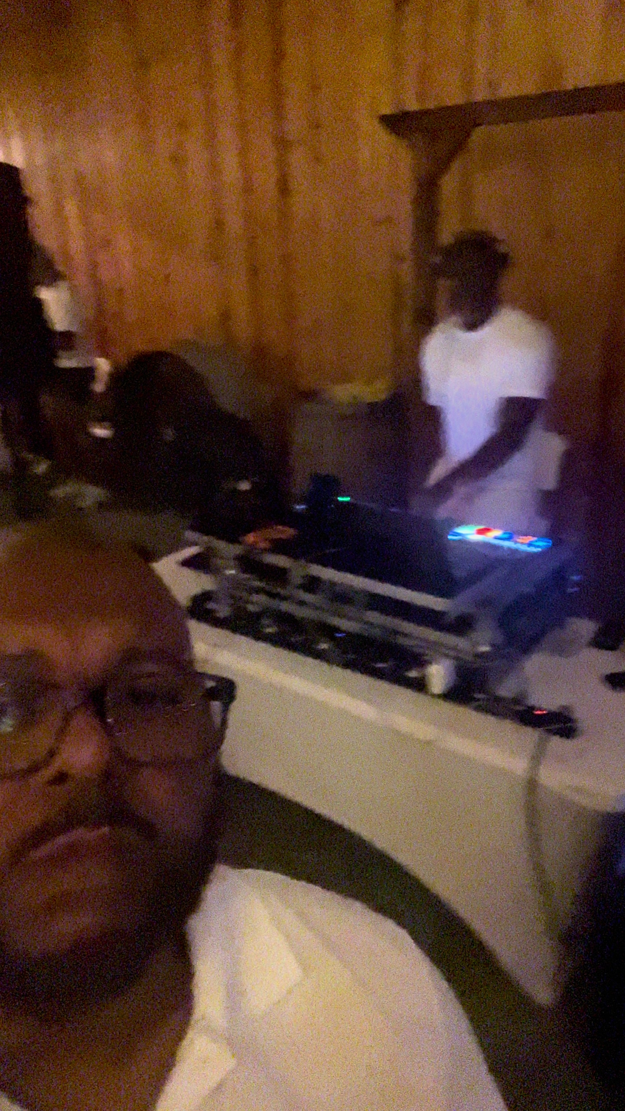@aintdatmarlon1