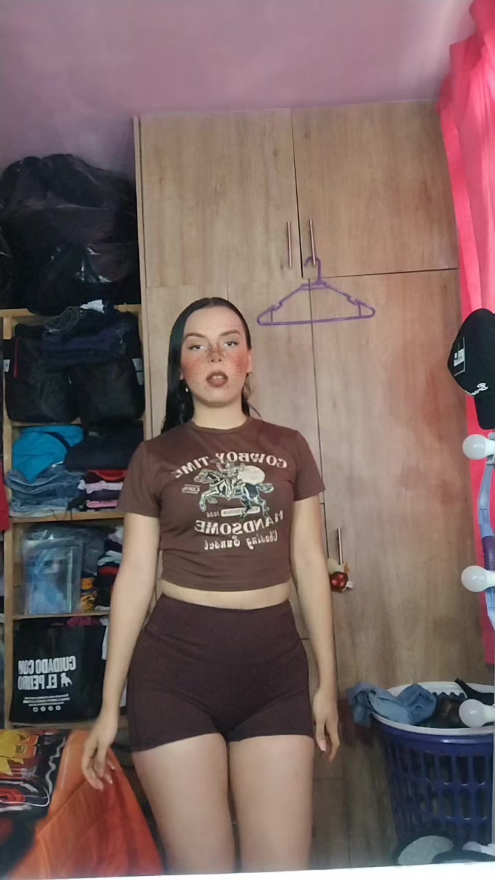 @Angie21.