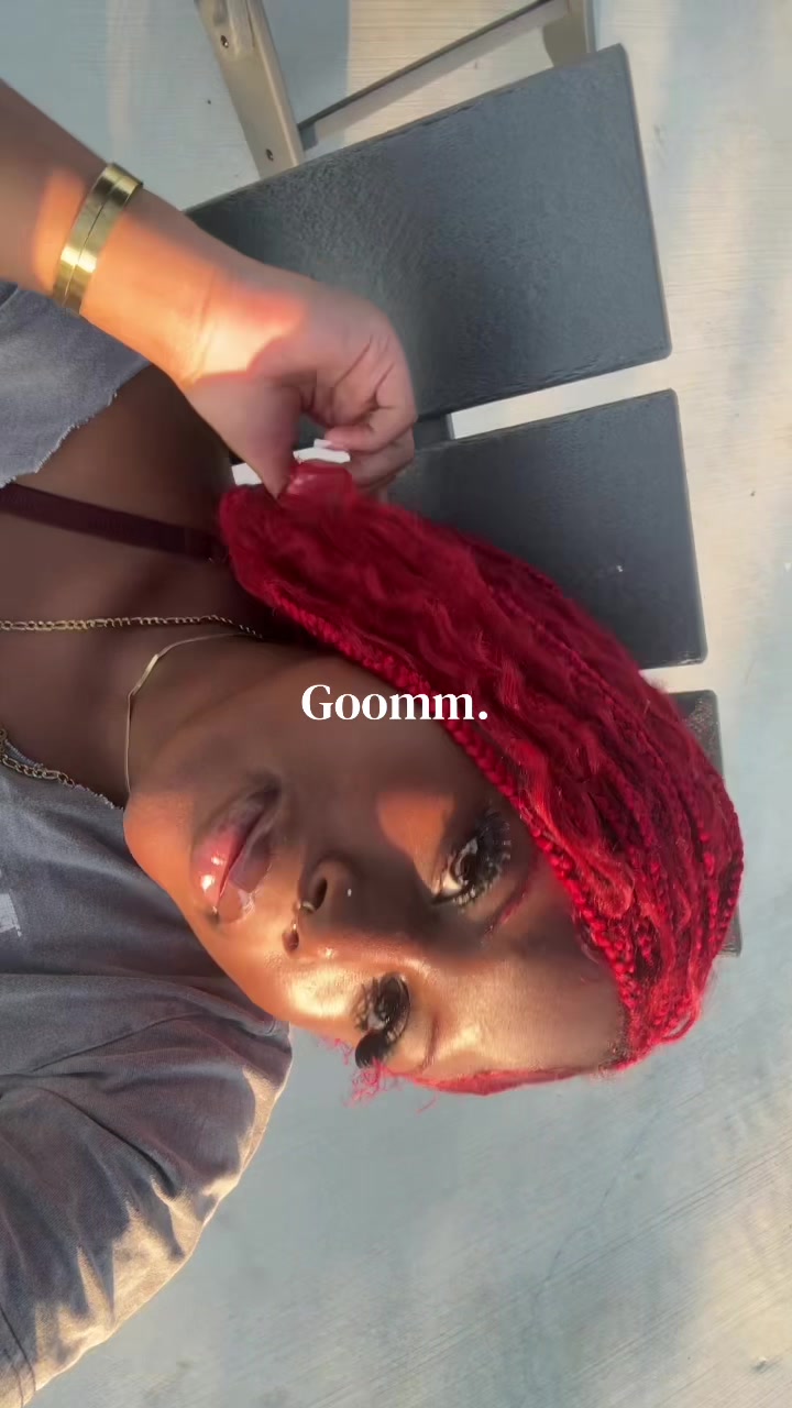 @🧖🏾♀️