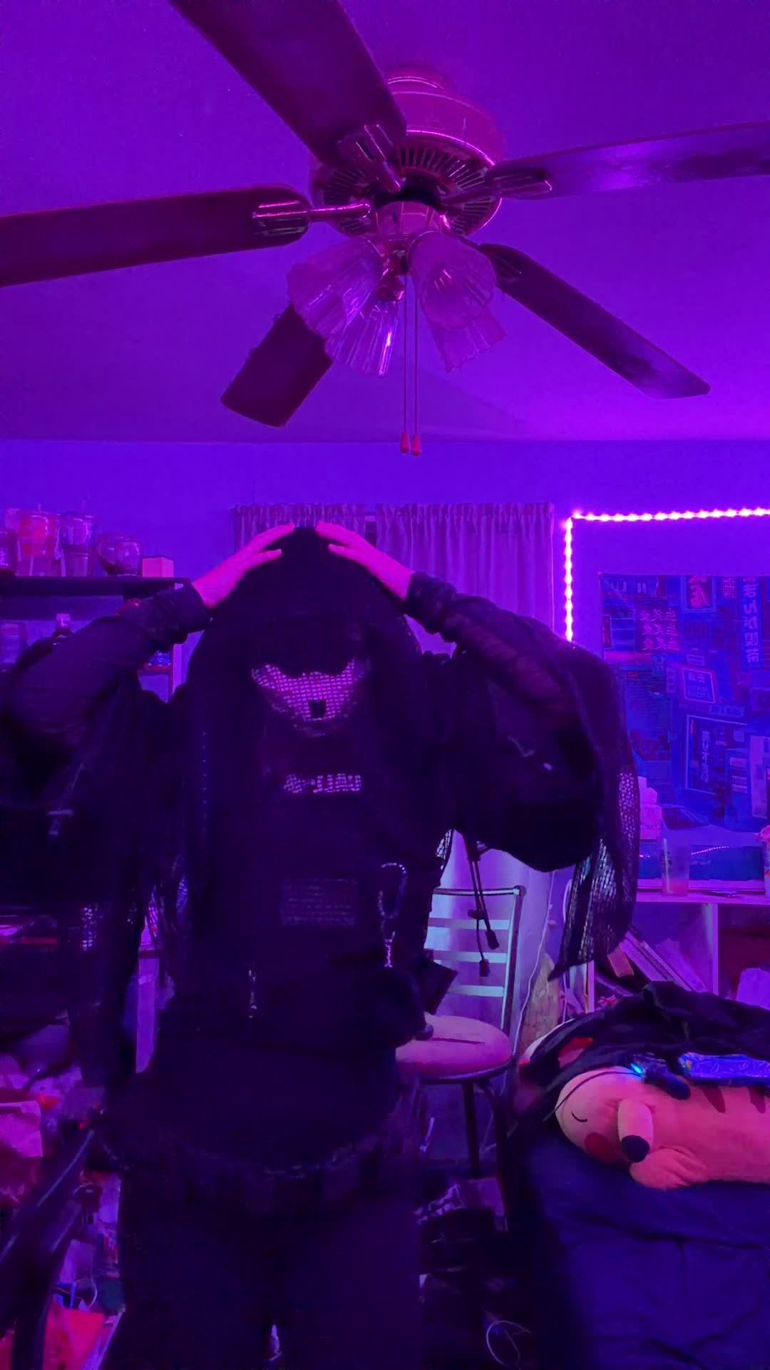 @theUnhingedpanda