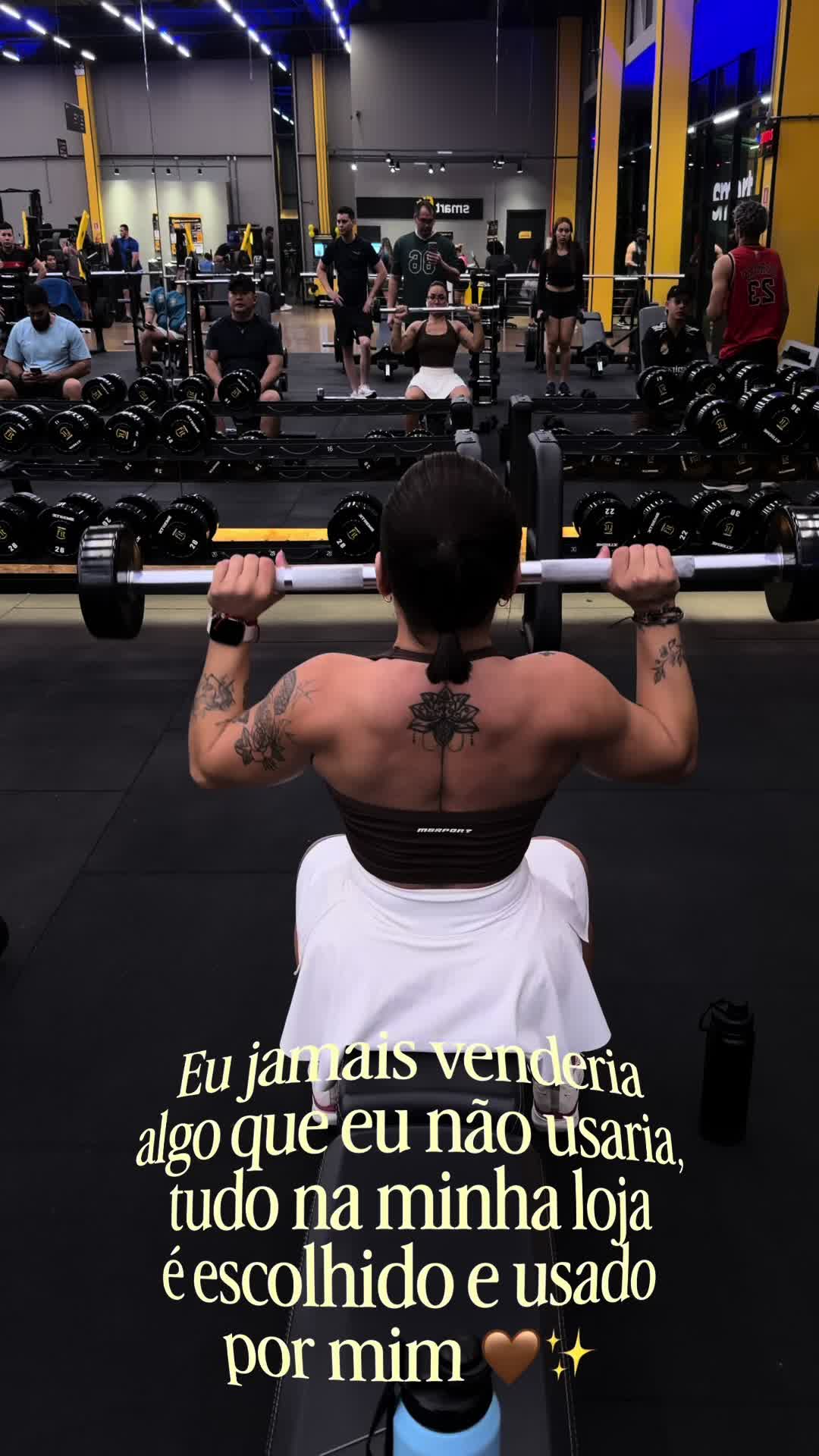 @lari19980_
