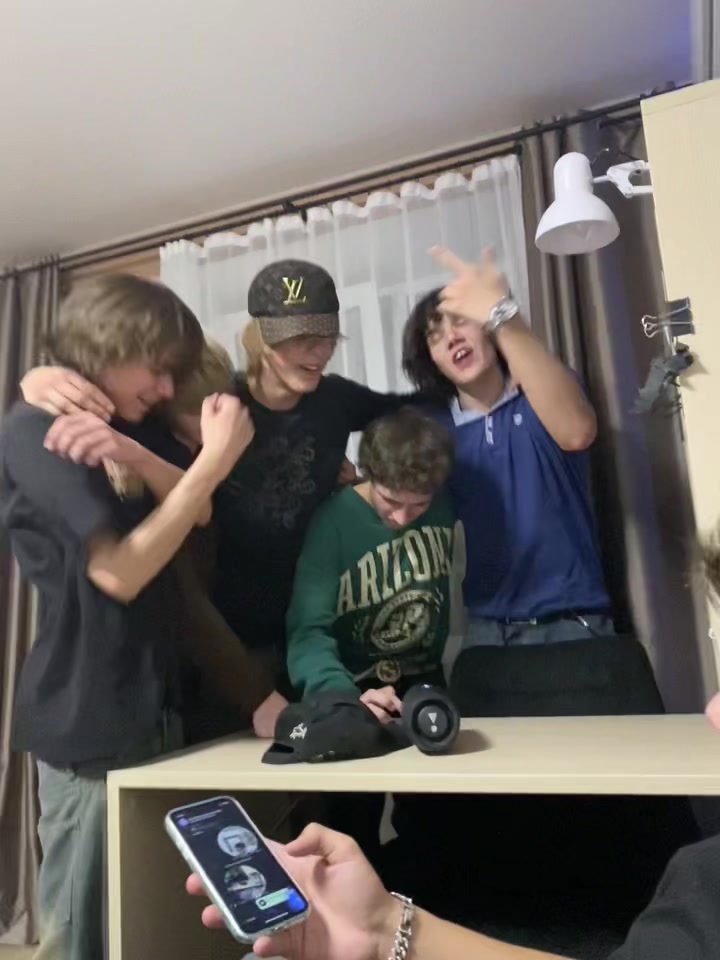 @4LBUSS$G