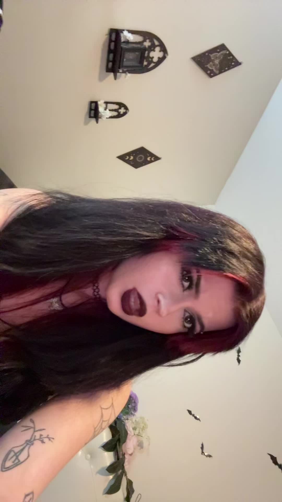 @:3