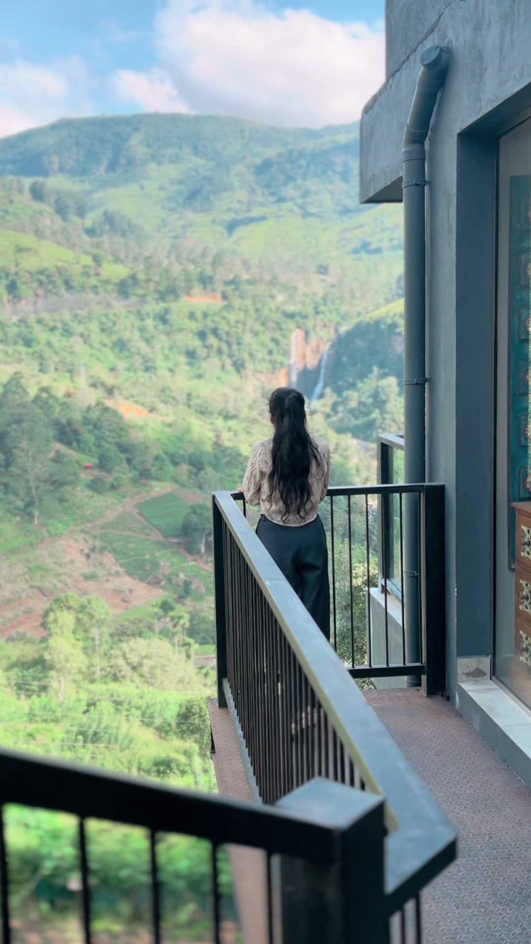 @🖤🤍 කළණි වීරරත්න 👩🏻🎓♥️