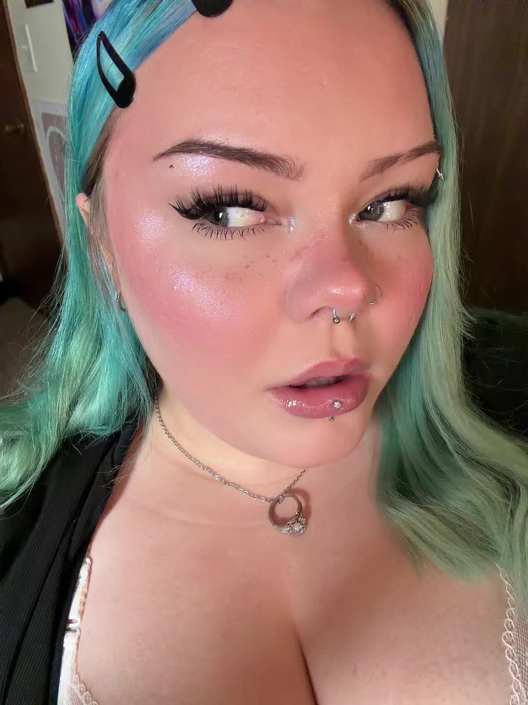 @Meganlarson777