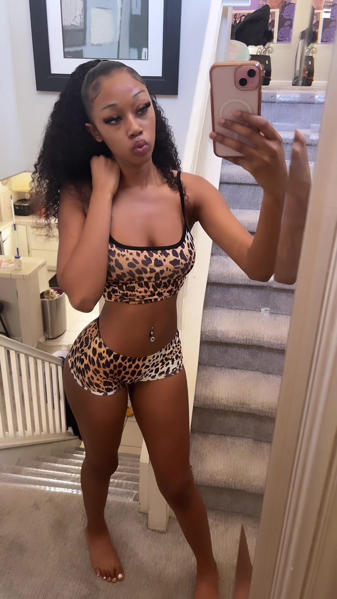 @mouthfullofninii