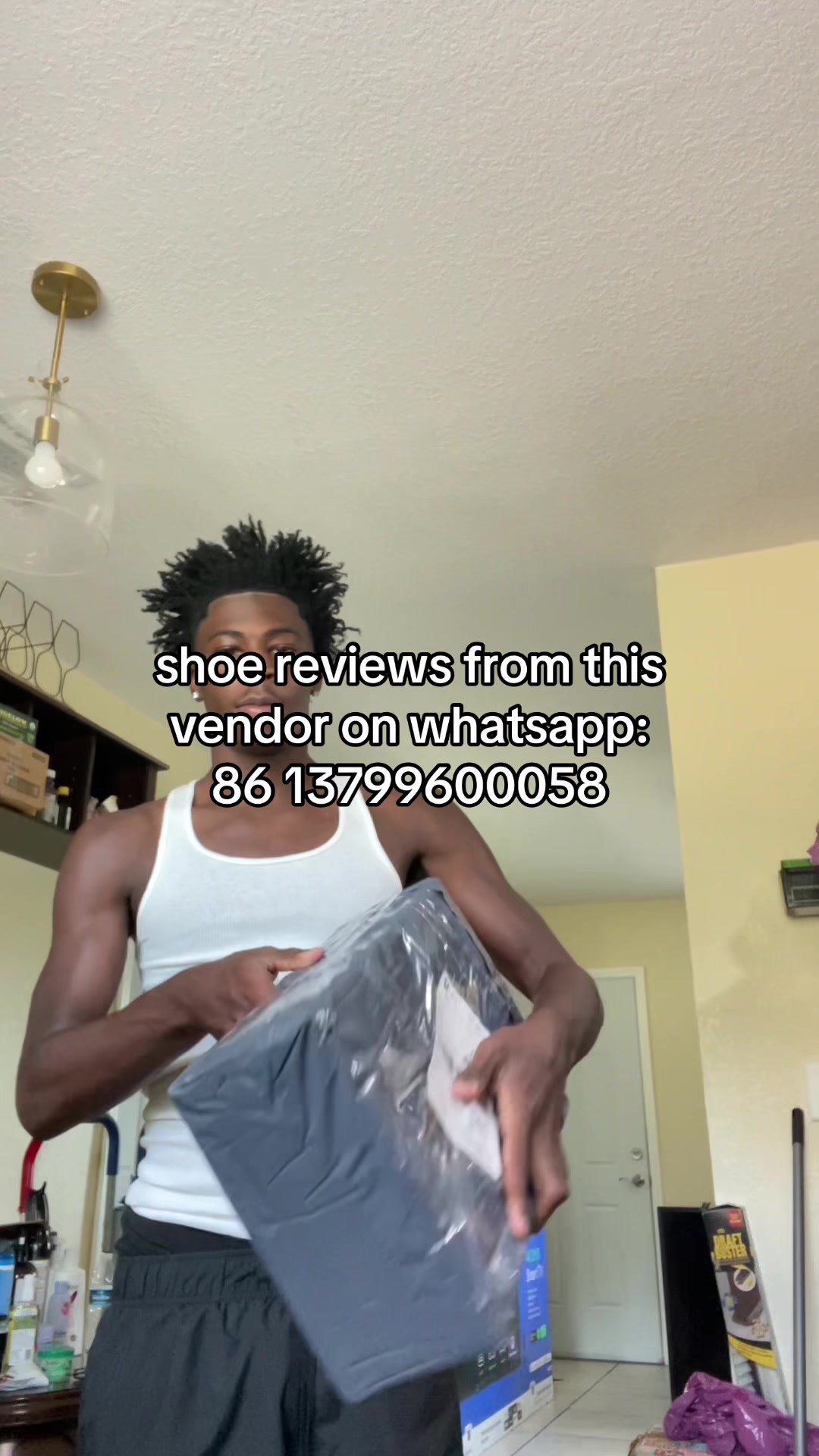 @👣👶🏿 .