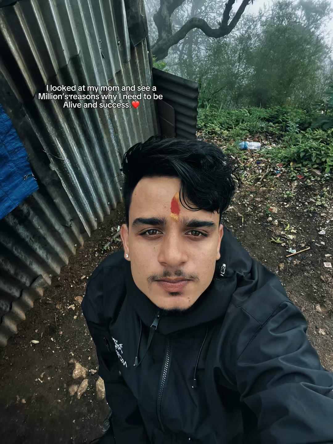 @Mee-Laneyyyyy ❤️🖤