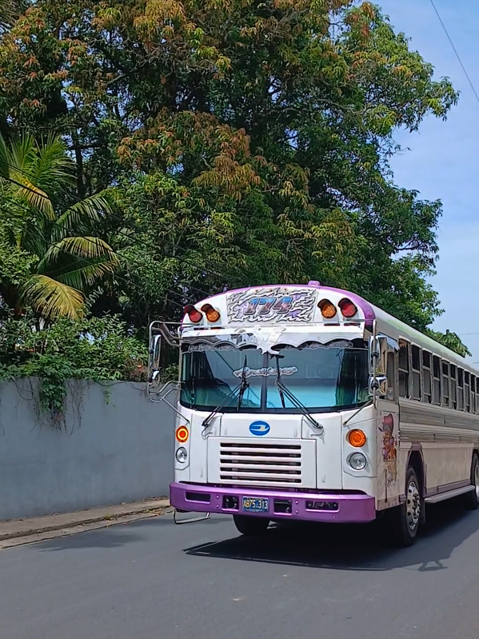 @𝓫𝔂_𝓼𝓽𝓮𝓿𝓮𝓷_🇸🇻