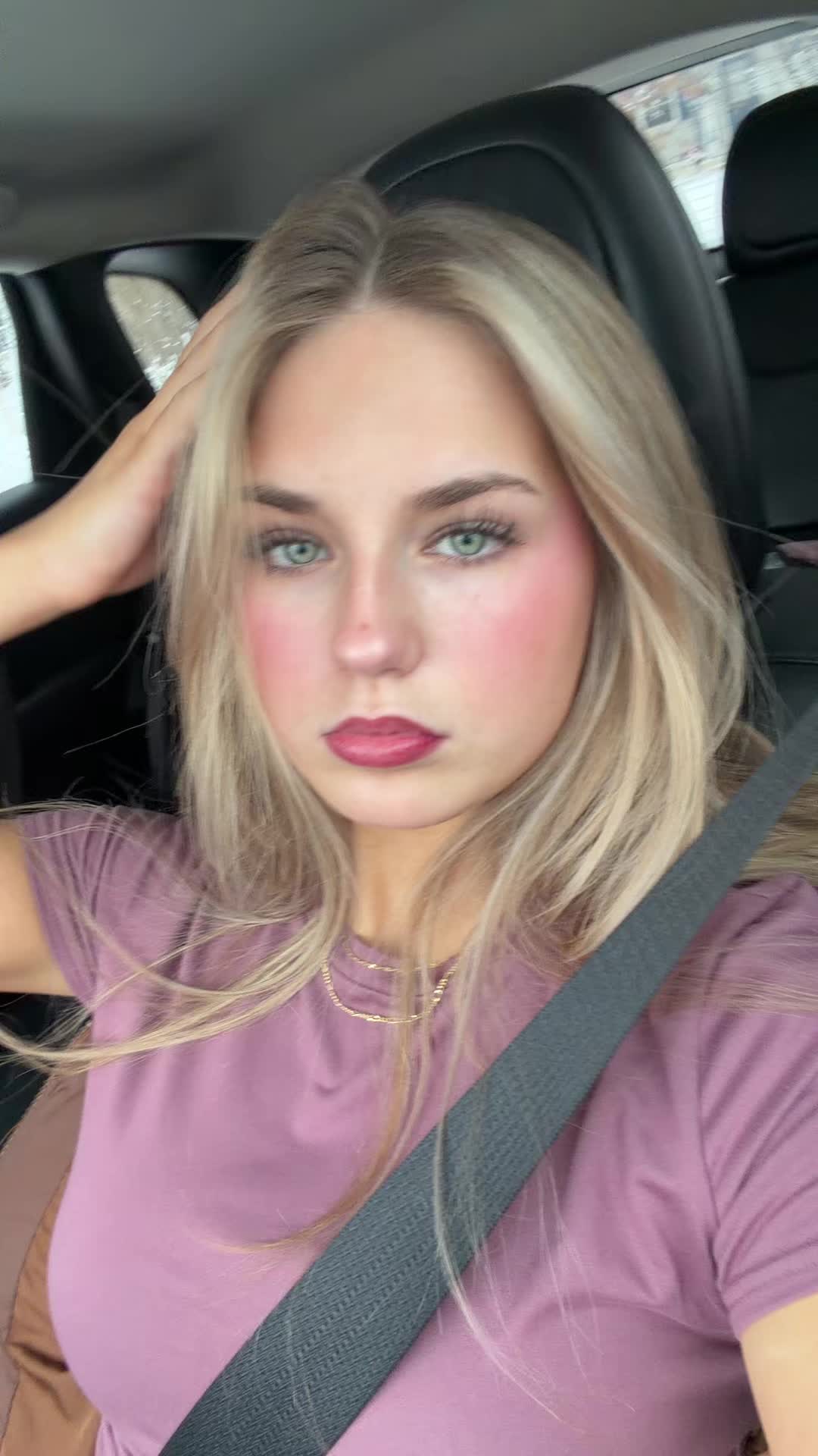 @🥂