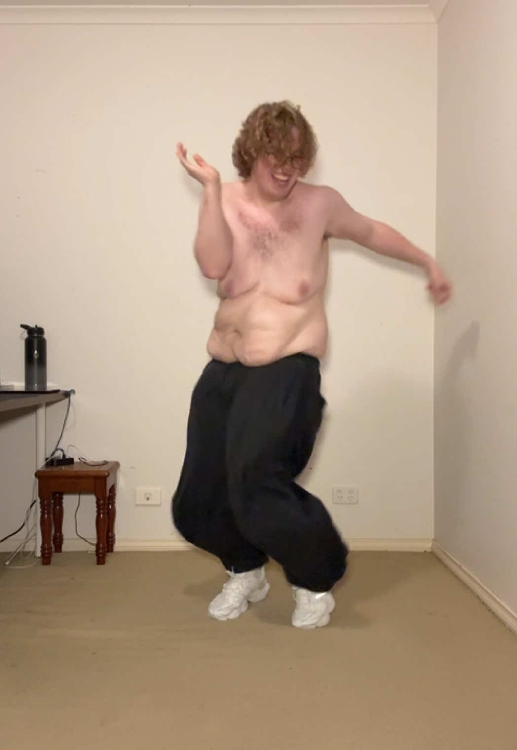 @Maakwithak