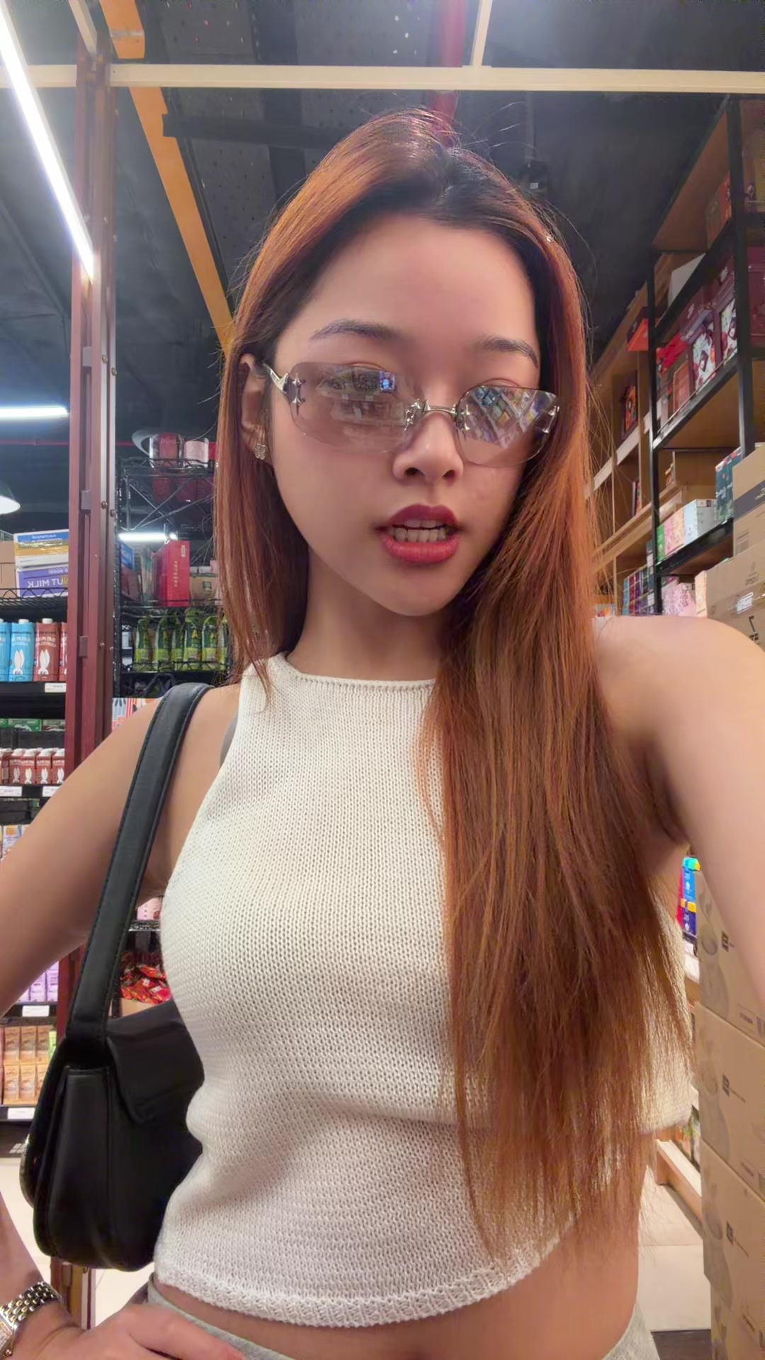 @SUZANA