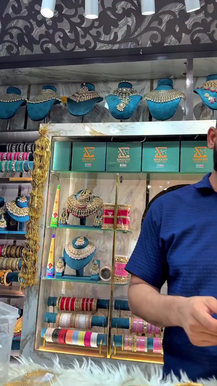 @Makkah bangles store