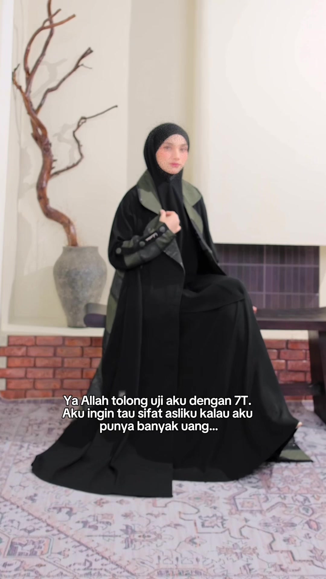 @lalouisa