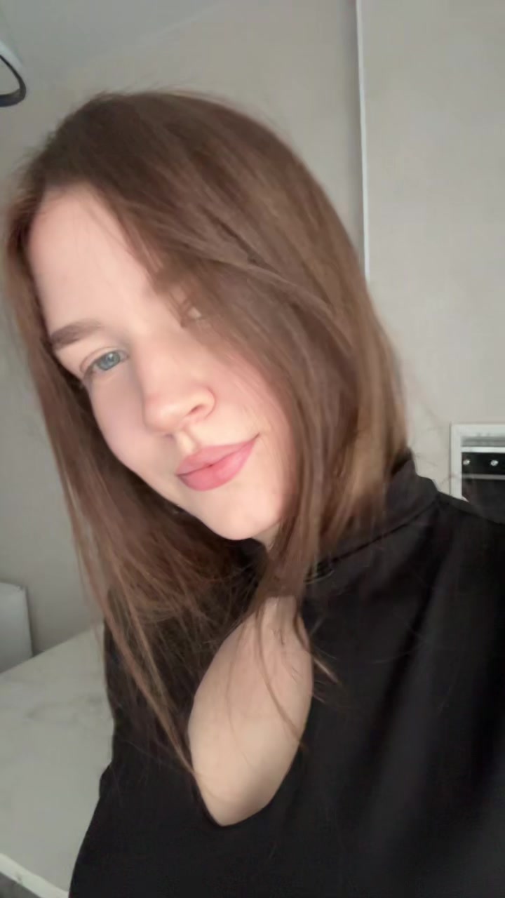 @<8