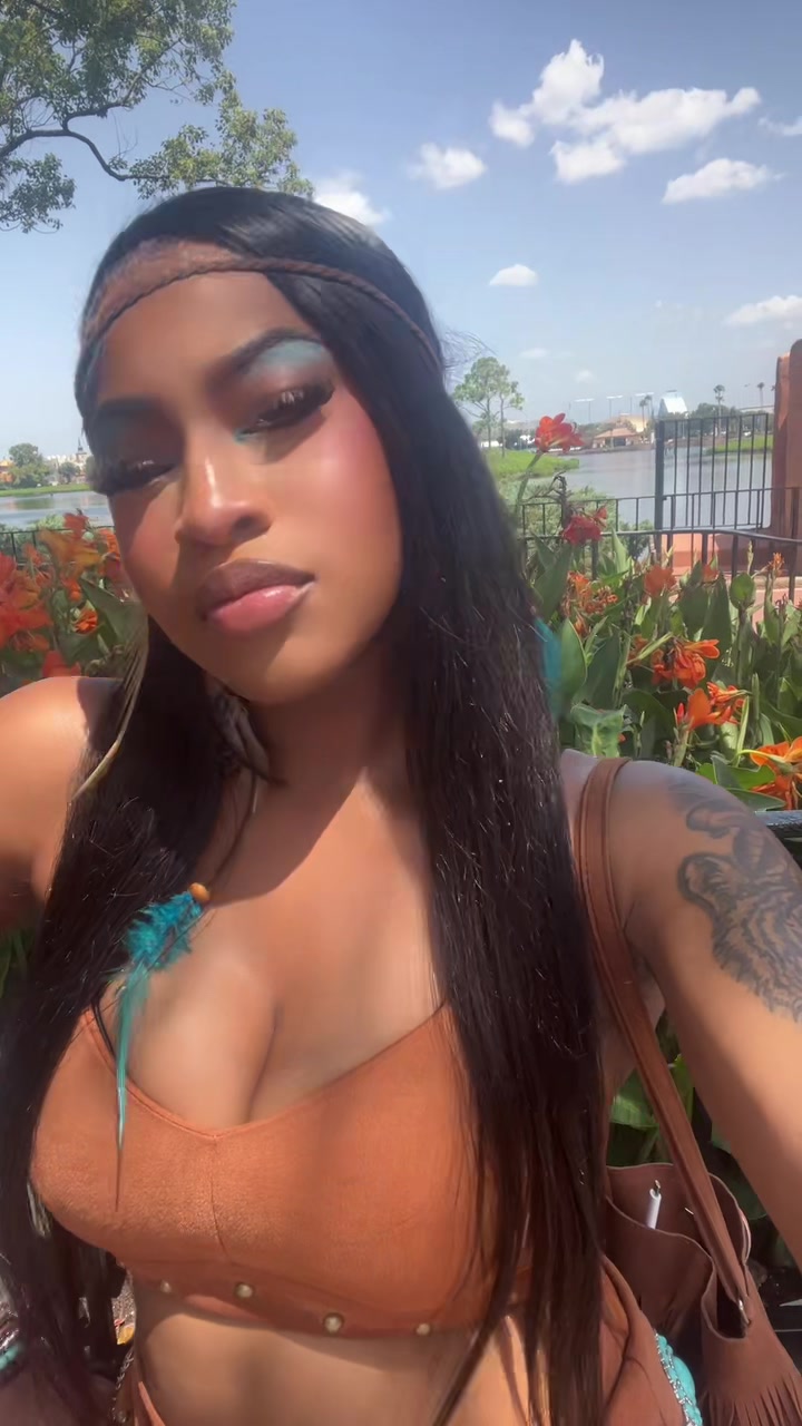 @QueenNae