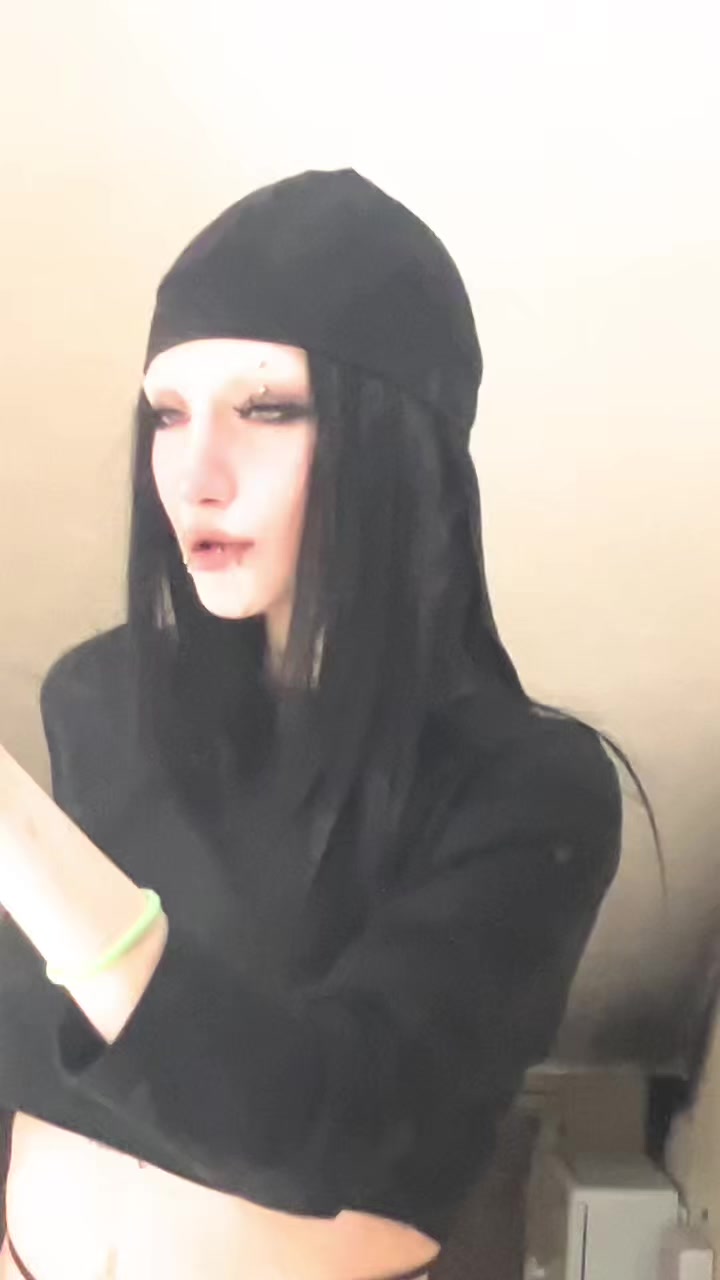 @Thereddestcolor