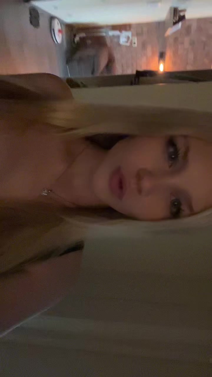 @blondinkaaaa