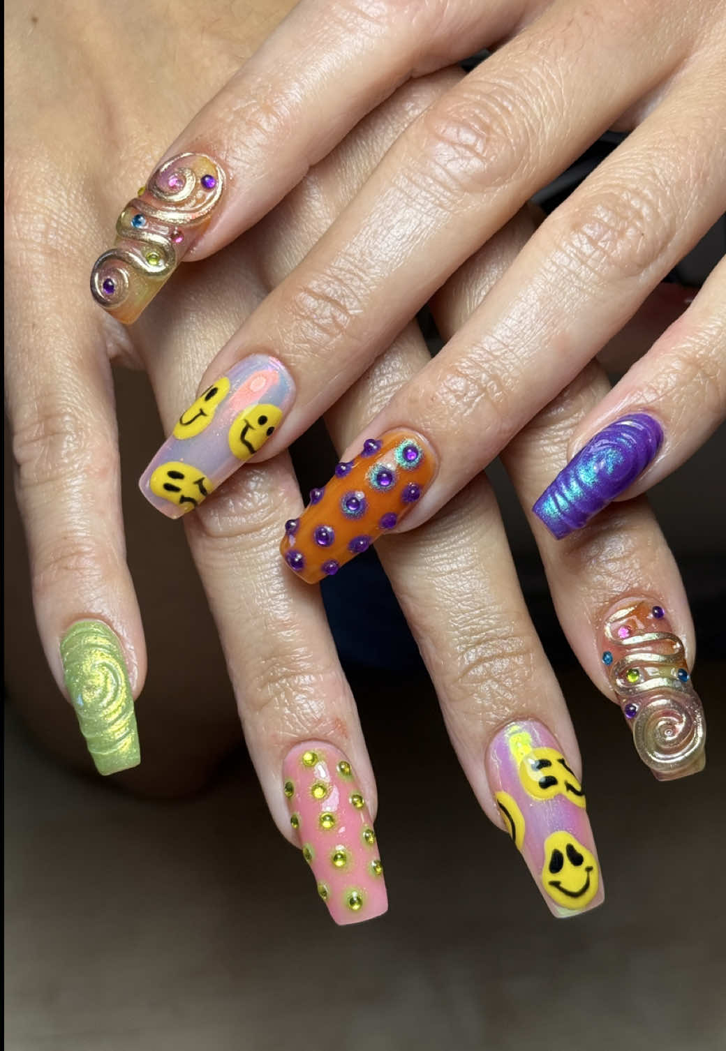 @arianarobinson.nails