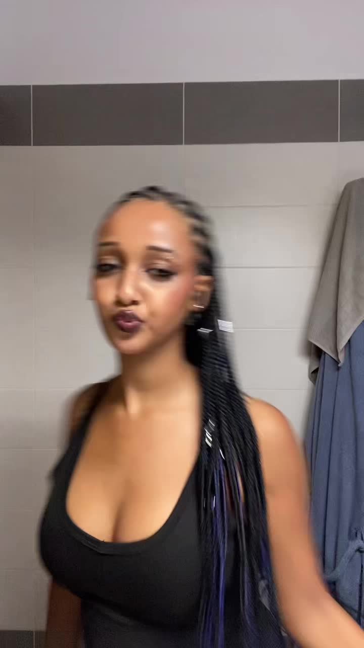 @In_daiana_jones
