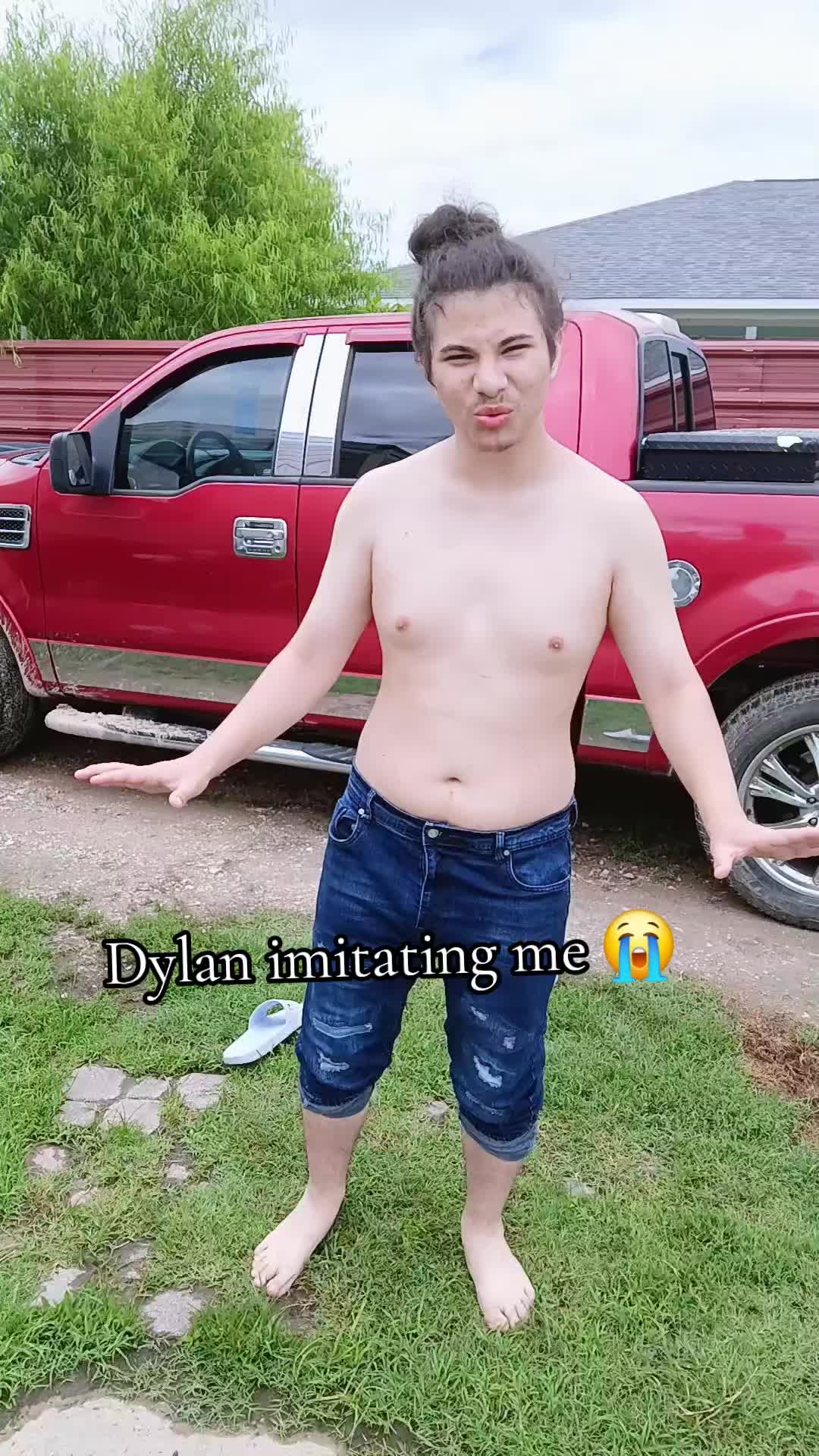 @EncantoAshPlayz